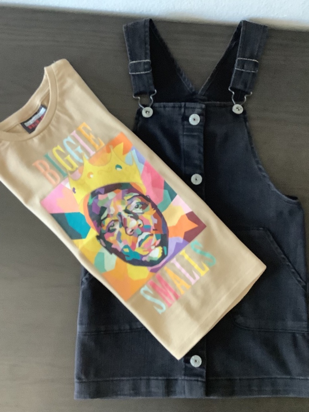 Oshkosh B'gosh Denim Overall Dress Black & Cotton On Biggie Tee Size 4 Outfit